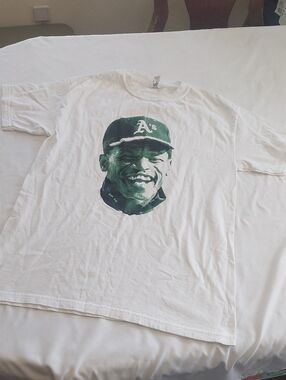 M&O Gold White Graphic Men’s T-Shirt with Print .A's